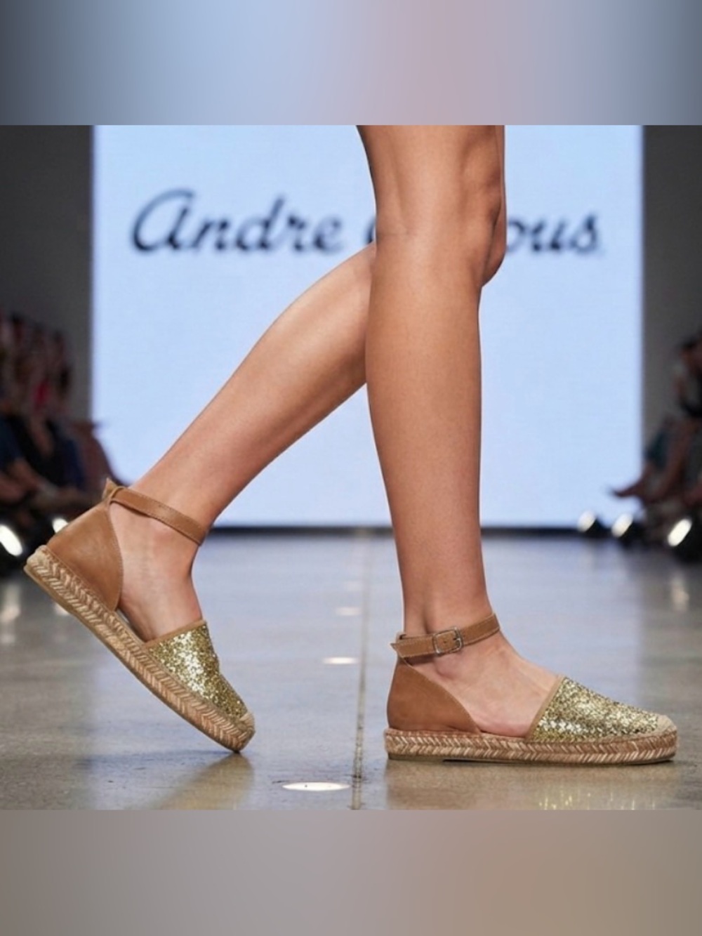New authentic Andre Assous designer leather espadrilles sandals sz 9 display